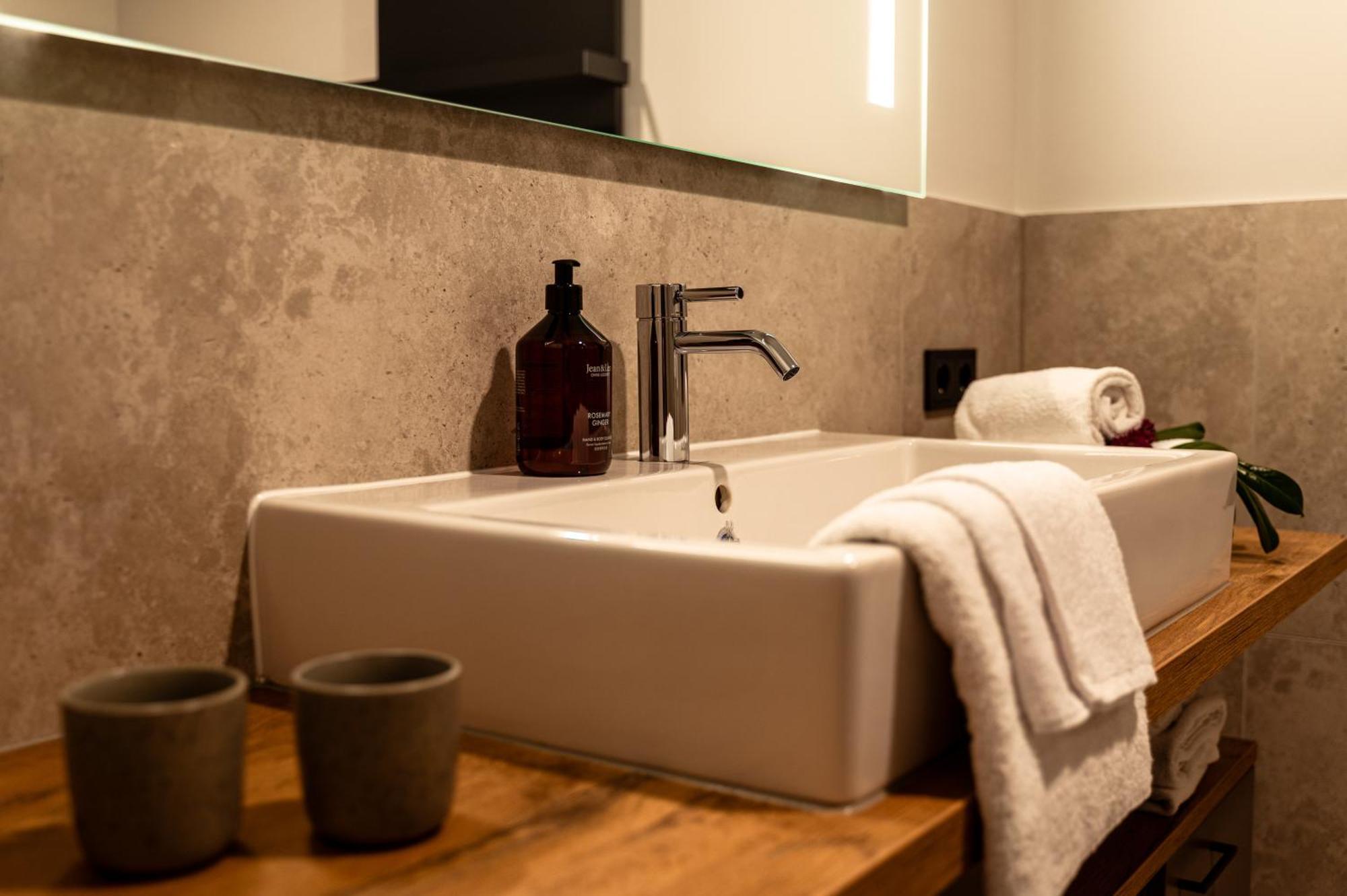 Hotel Meintz Ochsenfurt Bagian luar foto
