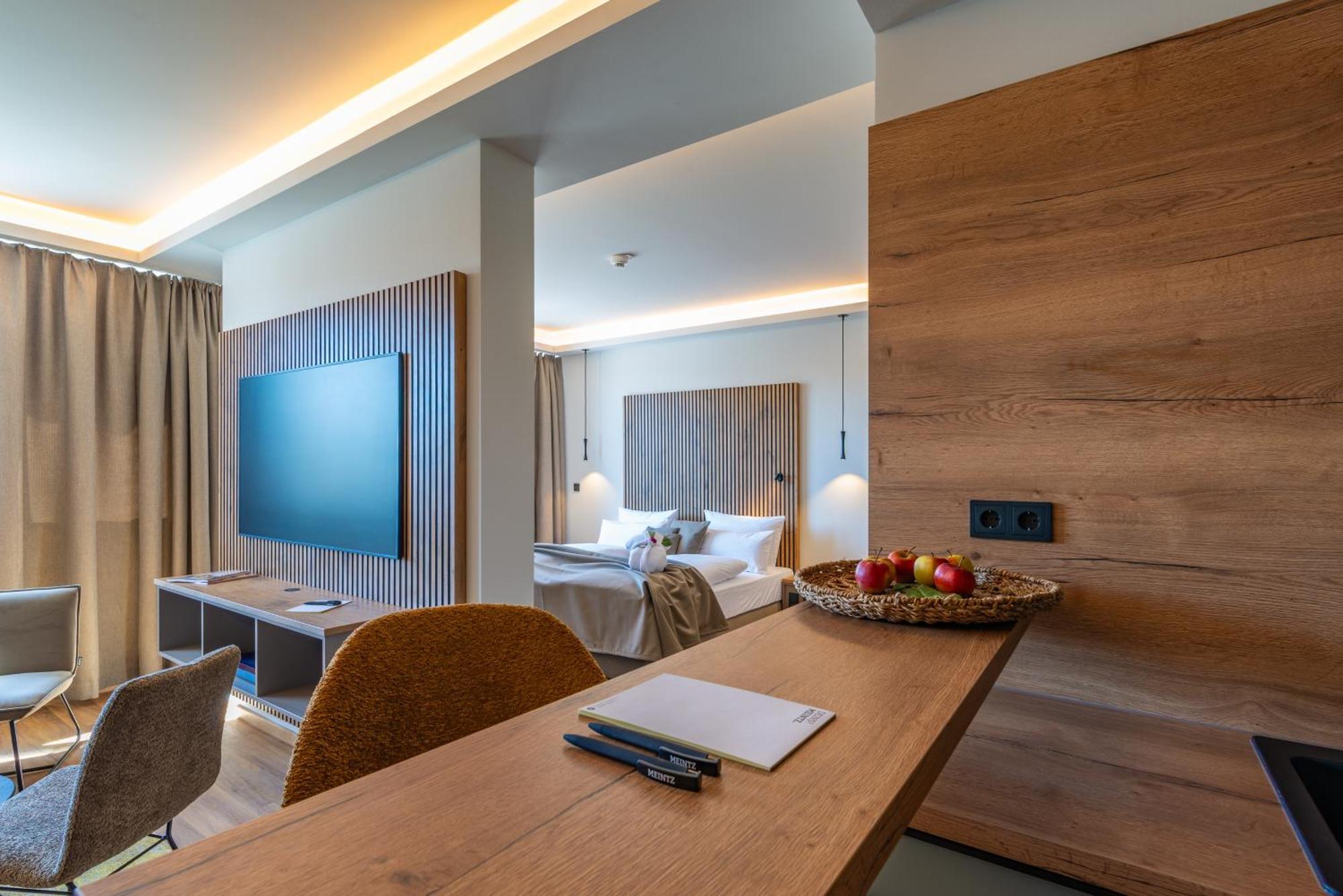 Hotel Meintz Ochsenfurt Bagian luar foto