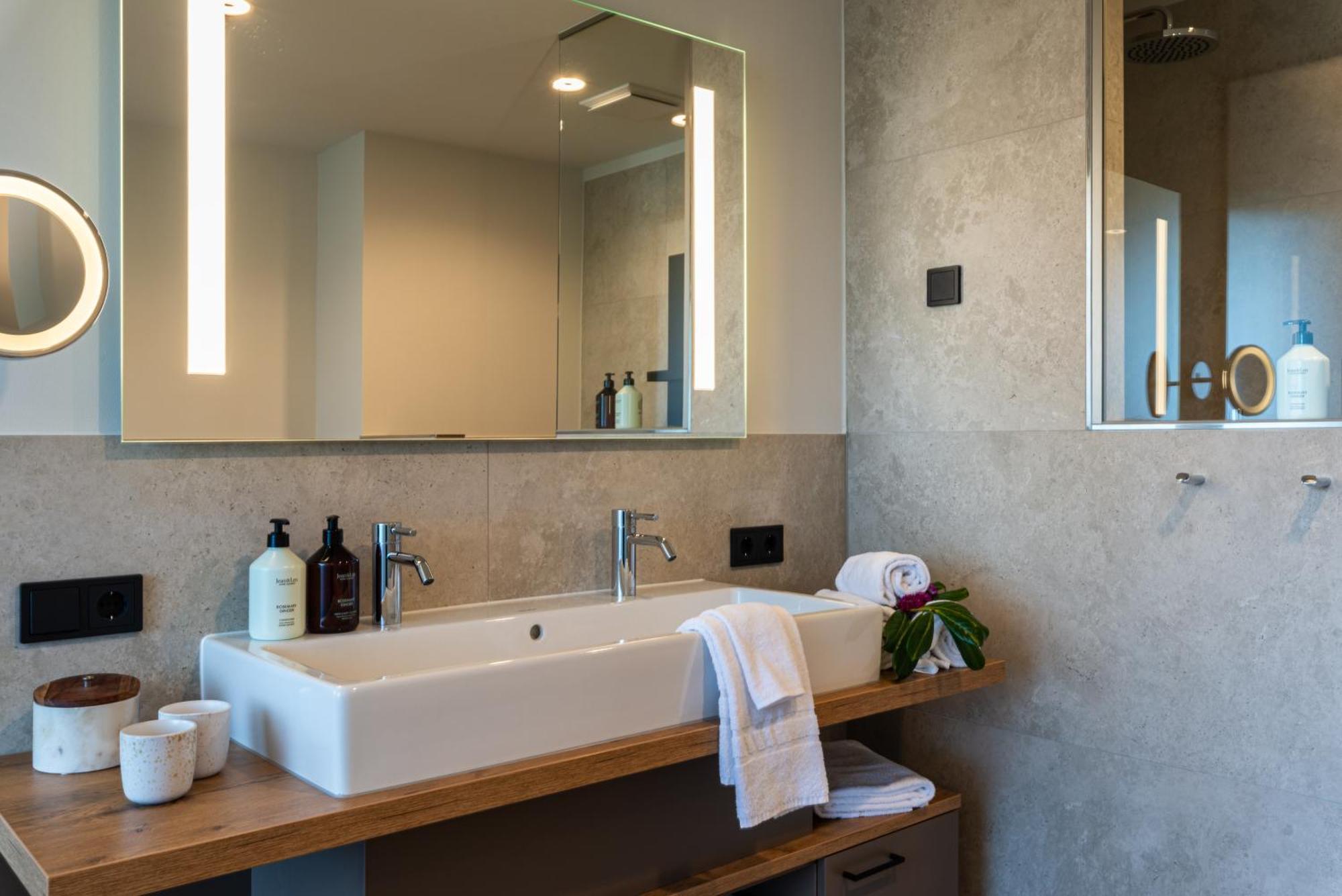 Hotel Meintz Ochsenfurt Bagian luar foto